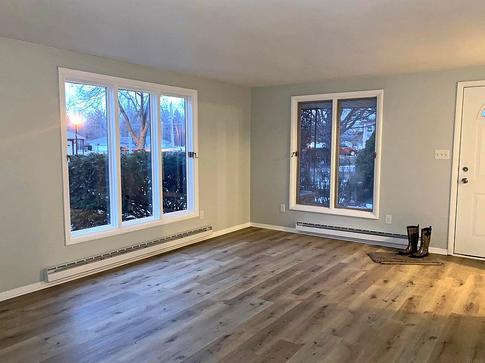 4328 Oakhurst Dr, Fort Wayne, IN 46815 Zillow