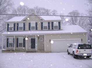 11917 N Dickinson Dr, Fredericksburg, VA 22407