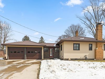 210 W Harrison St, Wakarusa, IN, 46573
