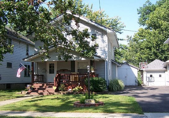 1st image of 475 Forest St