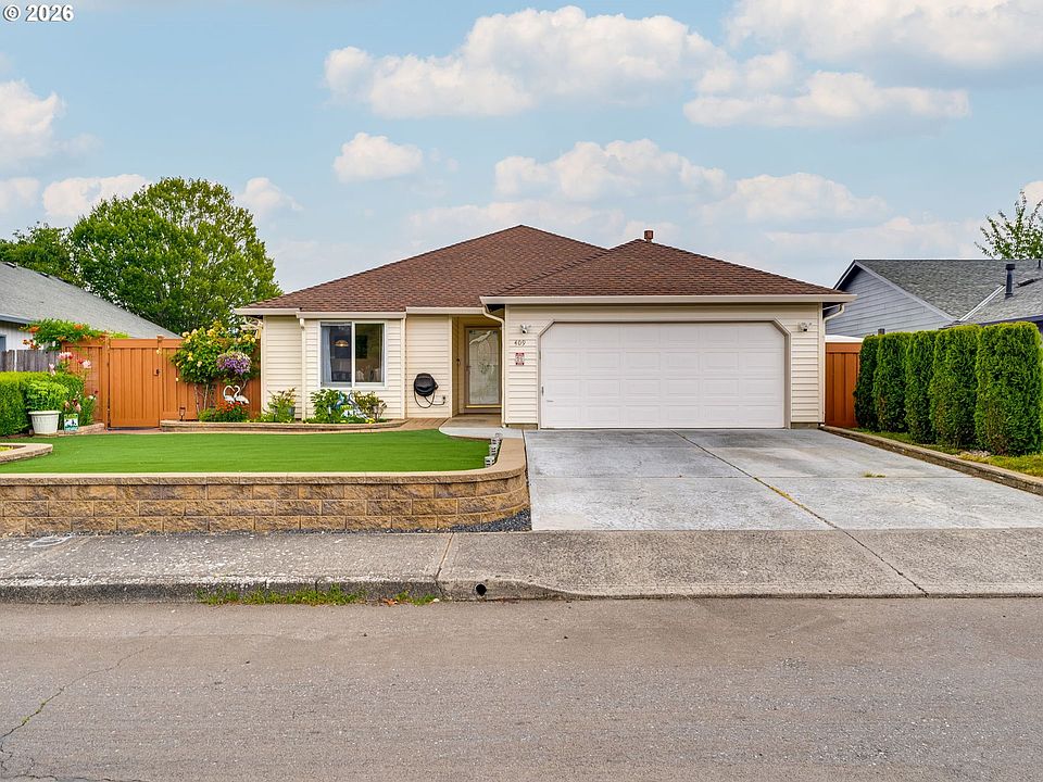 1st image of 409 SE 160th Ave