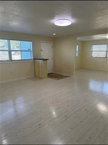 517 Diplomat St — Photo 5