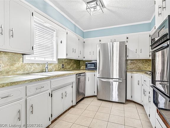 5th image of 113 N Aster St