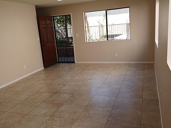 5th image of 421 N Louise St APT 108