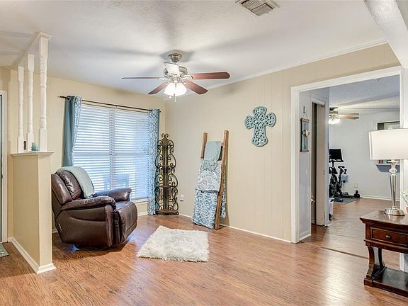 5th image of 608 Christie Ct