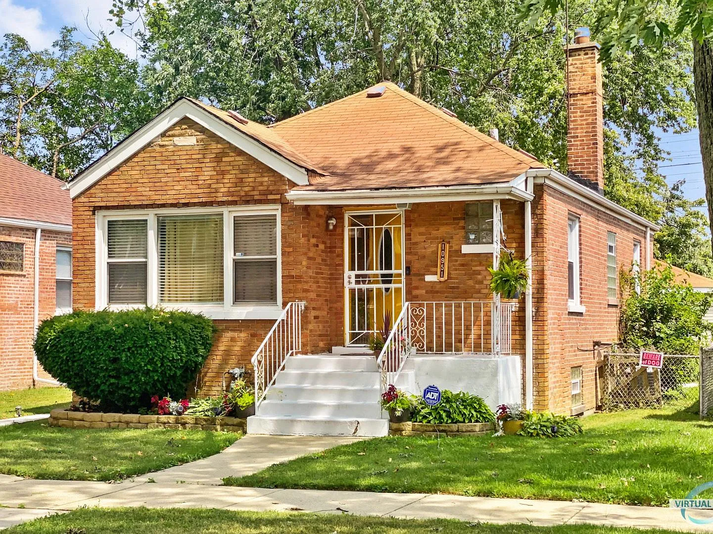 10951 S Eberhart Ave photo 1