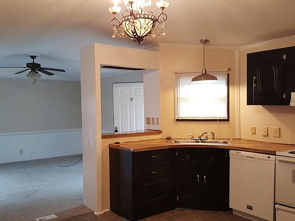 3rd image of 3612 Cecelia Hart Ln
