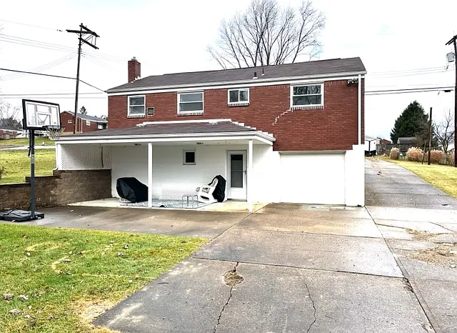 307 Olympic Road - 0 — Photo 2
