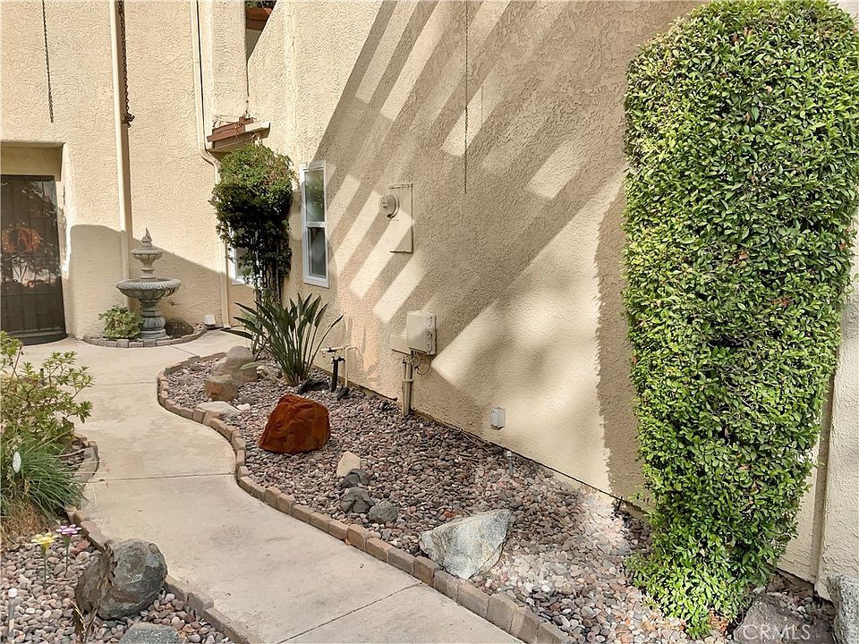 1st image of 38981 Paseo De Oro