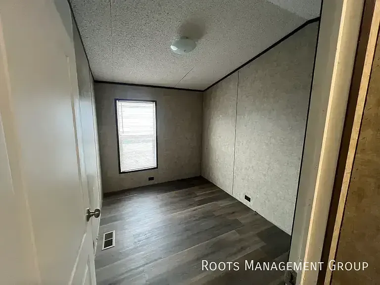 310 Scobey Ave #320 — Photo 11