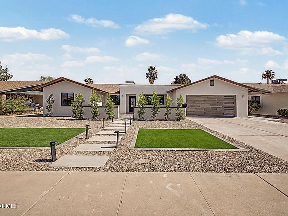 2nd image of 3127 E ALTADENA Avenue
