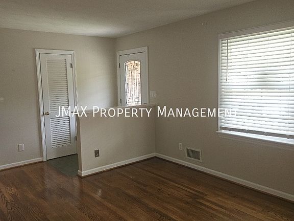 2nd image of 2643 Willowlawn St