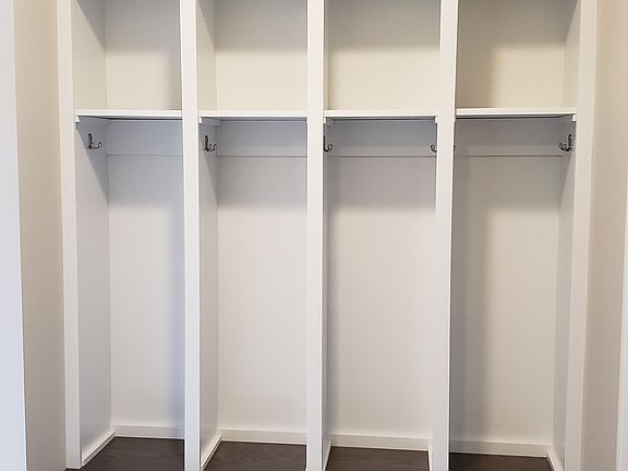 4th image of 2151 Ava Ln