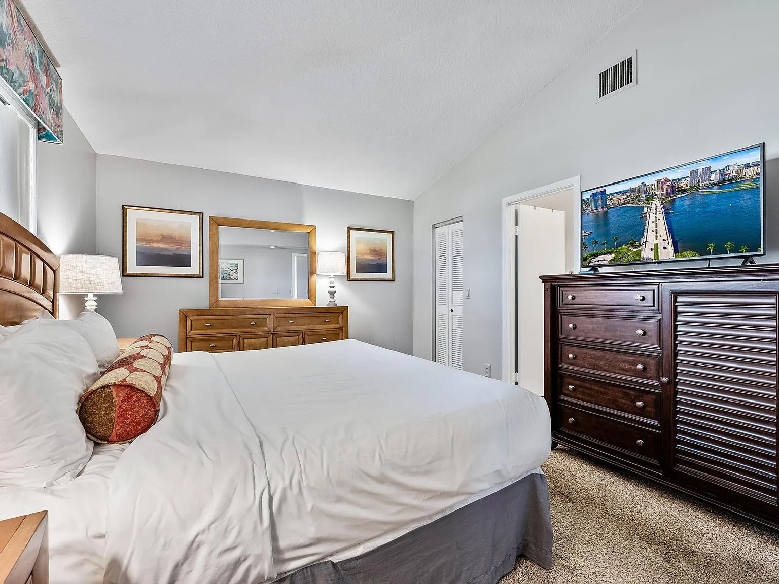 2 bed, 2.0 bath, 1135 sqft, $7,000 — Photo 3
