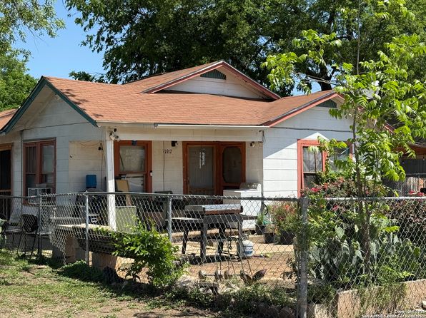 san-antonio-texas-449631724 picture