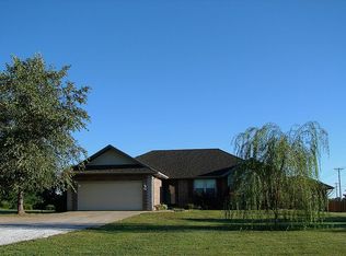 7103 W Farm Road 94, Springfield, MO 65803