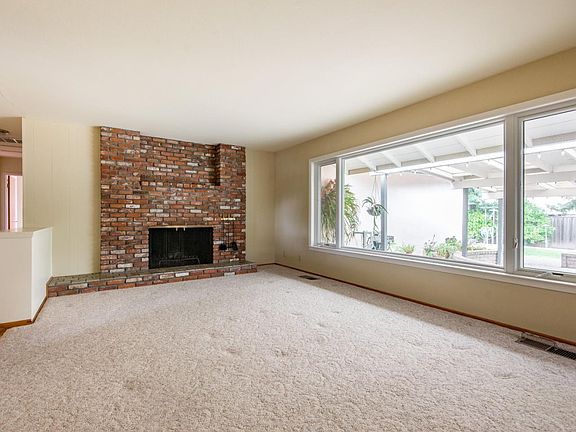 3rd image of 12130 Country Squire Ln