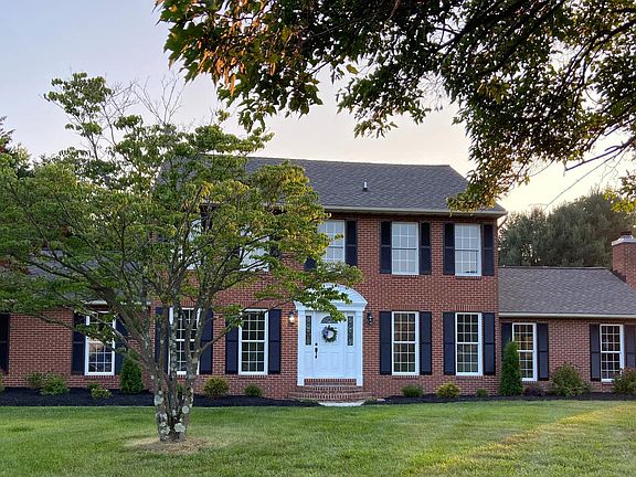 3rd image of 1813 Hamlet Pl S