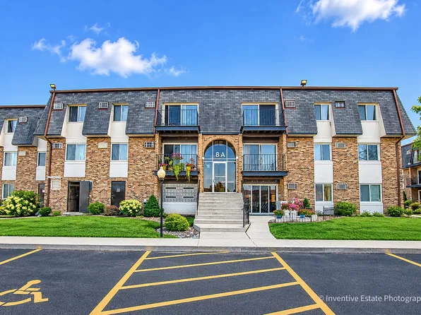 8A E Dundee Quarter Dr Unit 207, Palatine, IL 60074