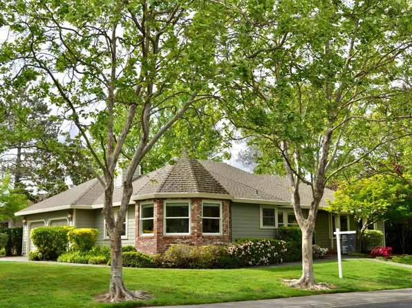 8956 Lakewood Drive, Windsor, CA 95492