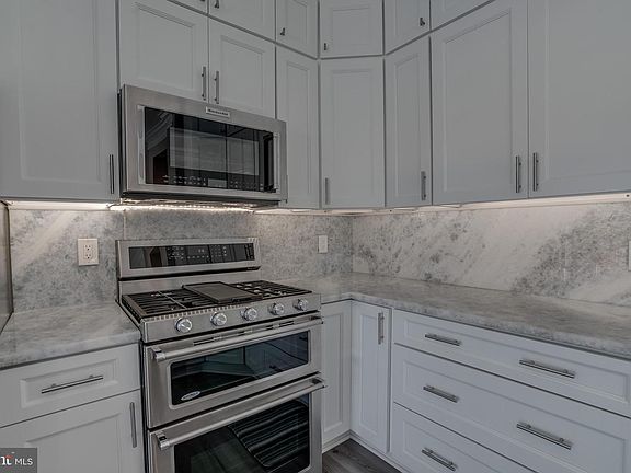 5th image of 4089 Oak Village Lndg