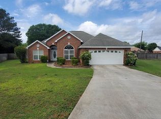 136 Emberly Ln, Warner Robins, GA 31088