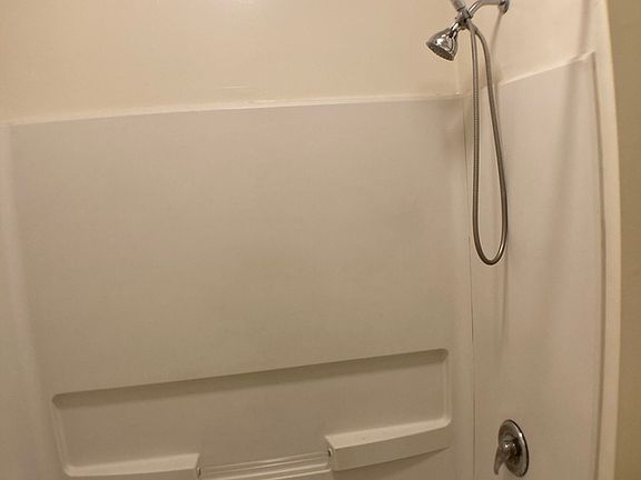 5th image of 1005 W 41st St #3W