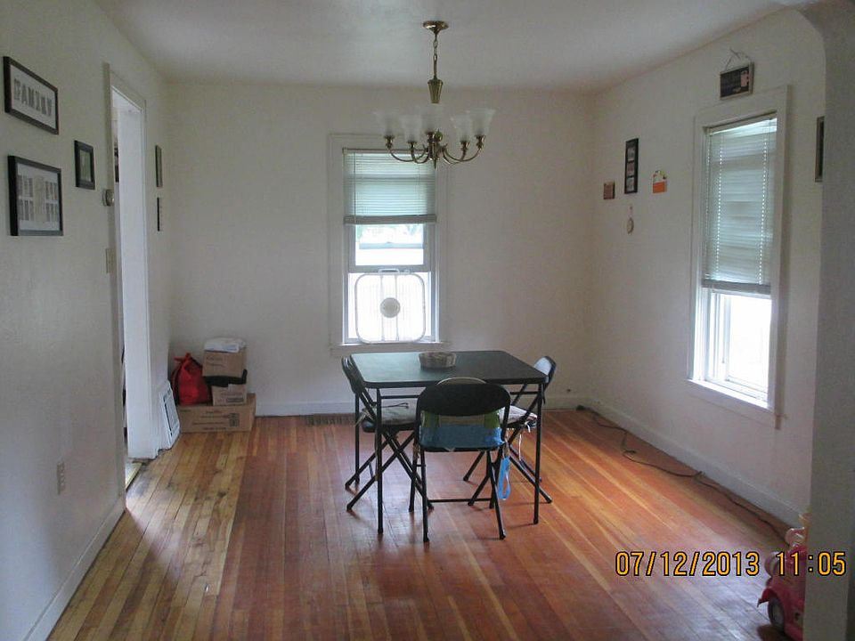 1st image of 121 Newton Ave N