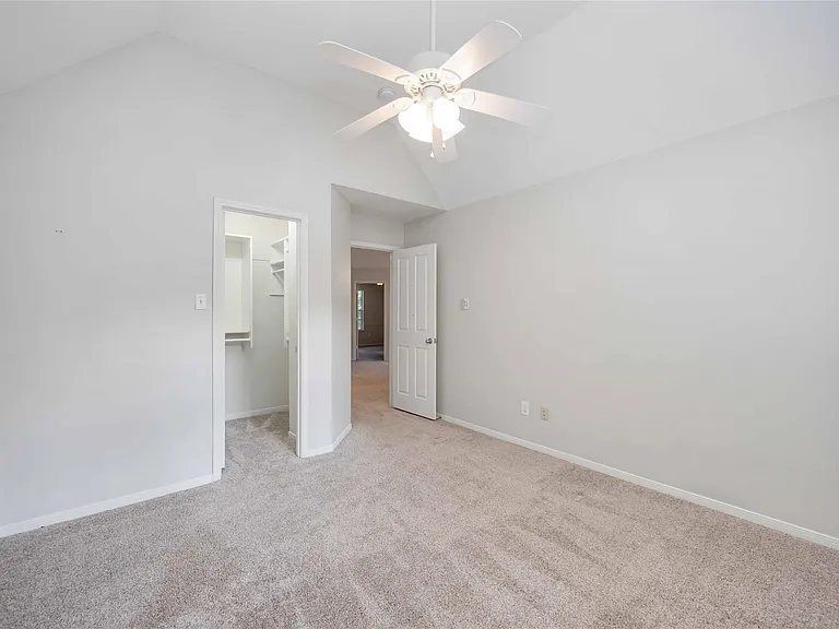 11 Alden Glen Ct — Photo 37