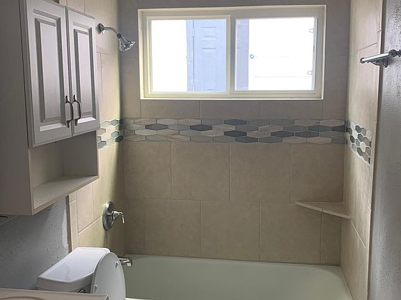 4th image of 7633 Sage Oak St