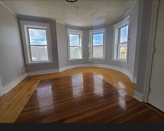 3rd image of 218 West St APT B2