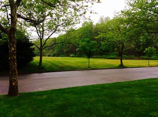 28 Butterfield Dr, Greenlawn, NY 11740