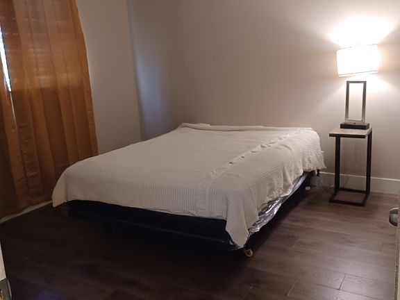 5th image of 500 Slayton Dr