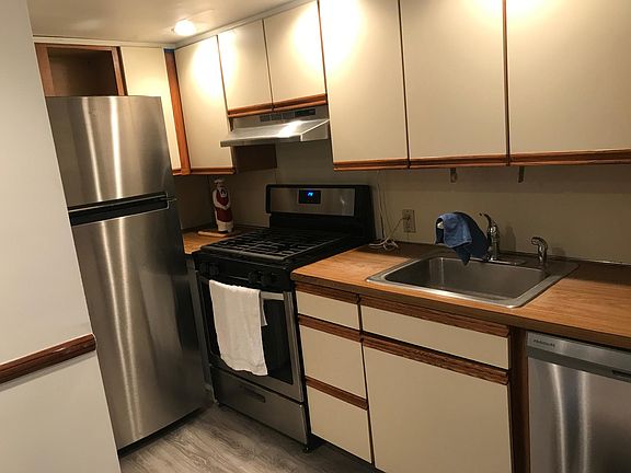 2nd image of 918 Annin St
