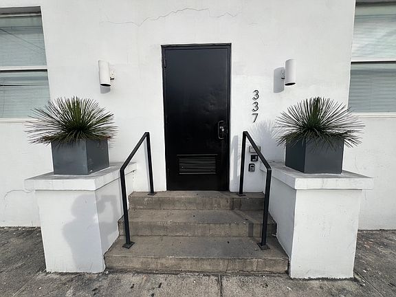 5th image of 337 NW 12th Ave APT 7