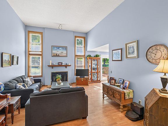 4th image of 6432 Mere Dr