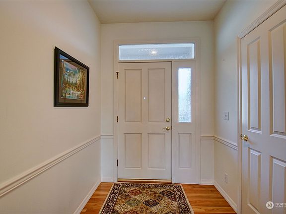 4th image of 4632 148th Street SW #5