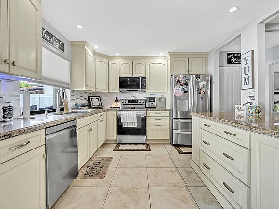 4th image of 2877 NW 122nd Avenue