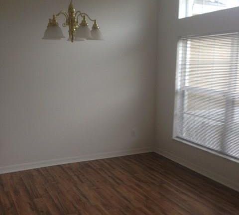 5th image of 46 Fleetwood Dr