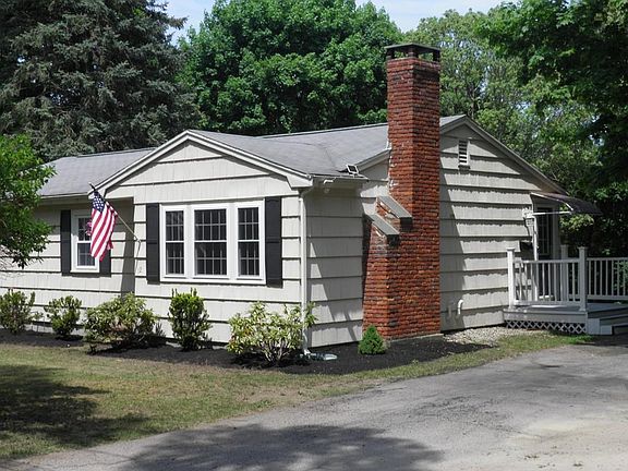 4th image of 12 Gray Ave
