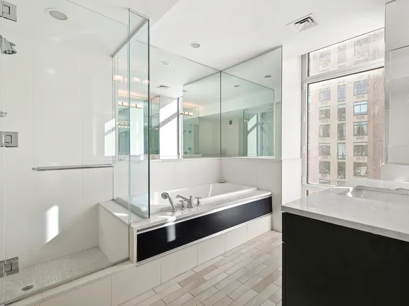 207 East 57th Street image 6 of 18