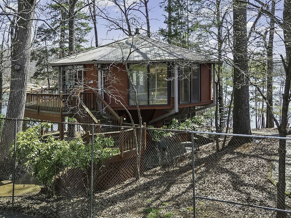 1st image of 229 Park View Ln