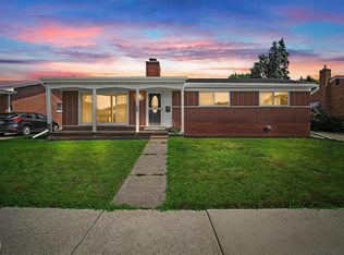 23137 Middlesex St, Saint Clair Shores, MI 48080