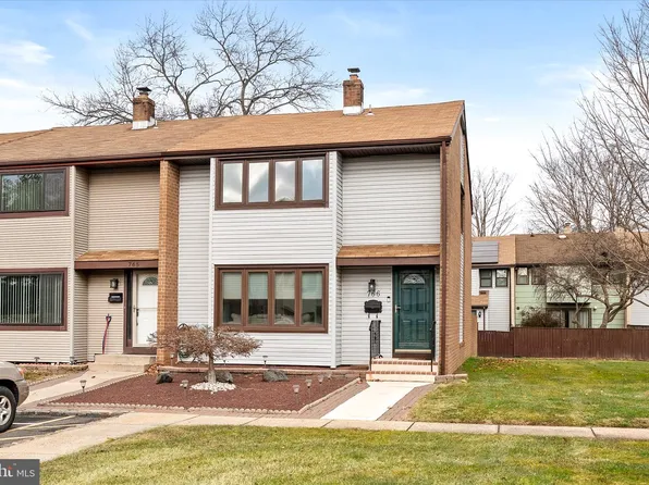 766 Twin Rivers Dr N, East Windsor, NJ 08520