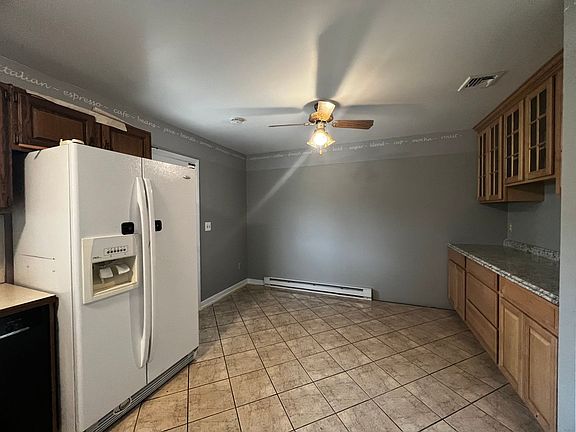 3rd image of 305 Chocolate Ave
