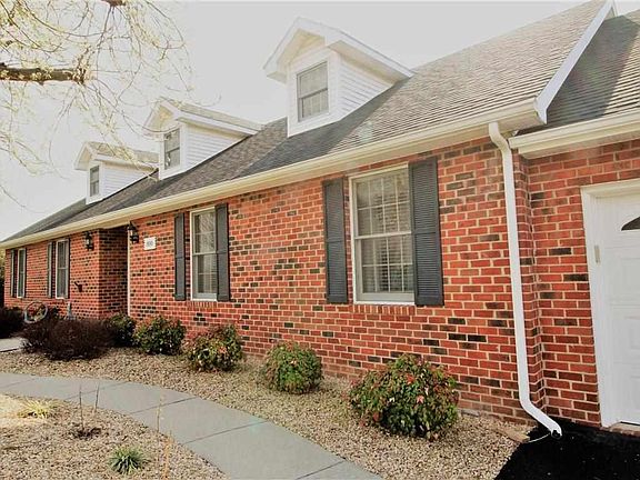 2nd image of 800 Lammermoor Dr