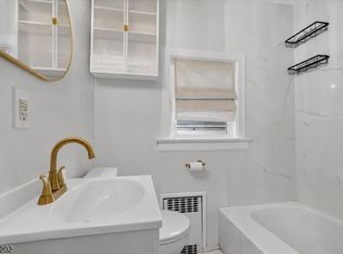 7 Laurel Pl, East Rutherford Boro, NJ 07073