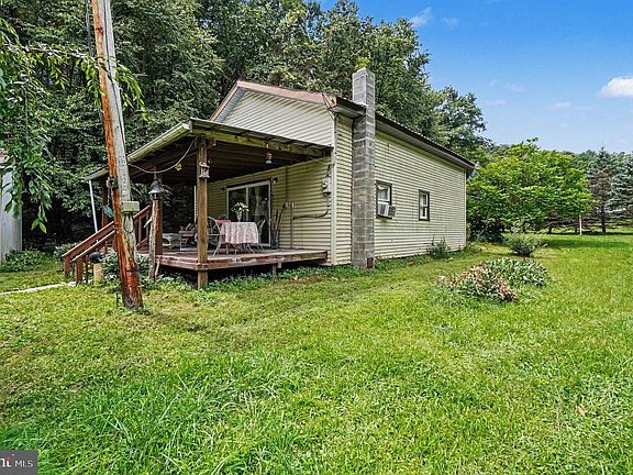 3rd image of 18699 Resort Rd