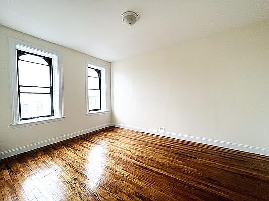 1st image of 4879 Broadway APT 6B