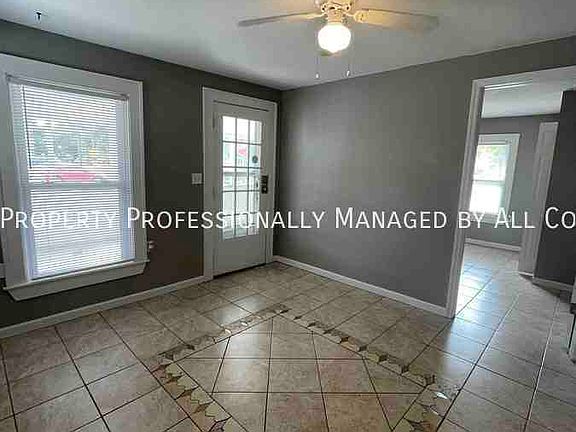 4th image of 1321 S Dakota Ave
